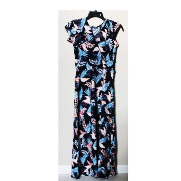 Floral Blue Dress Suitable for All Seasons - Picture 1 of 2